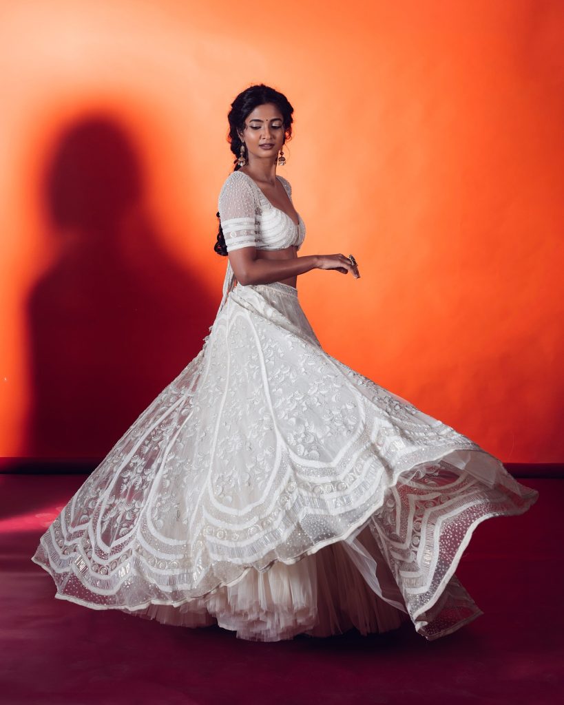 Keerthi Pandian, Keerthi Pandian hot photos, Keerthi Pandian white dress, Keerthi Pandian photoshoot, Keerthi Pandian stylish look, Keerthi Pandian viral pics, Keerthi Pandian 2025, Keerthi Pandian latest photos, actress Keerthi Pandian, Keerthi Pandian Instagram, Keerthi Pandian bold look, Keerthi Pandian trending photos, Keerthi Pandian fashion, Keerthi Pandian modern outfit, Keerthi Pandian sexy look