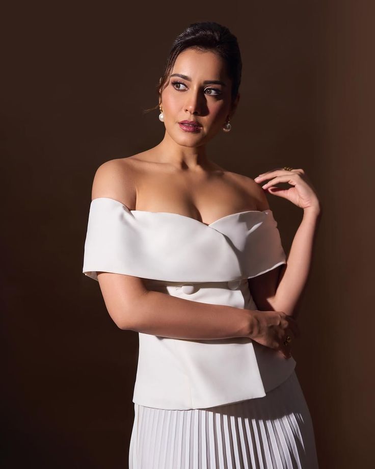 Raashi Khanna biography, Raashi Khanna age, Raashi Khanna height, Raashi Khanna weight, Raashi Khanna family, Raashi Khanna career, Raashi Khanna filmography, Raashi Khanna movies list, Raashi Khanna controversies, Raashi Khanna personal life, Raashi Khanna net worth, Raashi Khanna profile, Raashi Khanna wiki, Actress Raashi Khanna, Raashi Khanna facts, Raashi Khanna lifestyle, Raashi Khanna latest news, Raashi Khanna photos, Raashi Khanna updates, Raashi Khanna ActorFacts