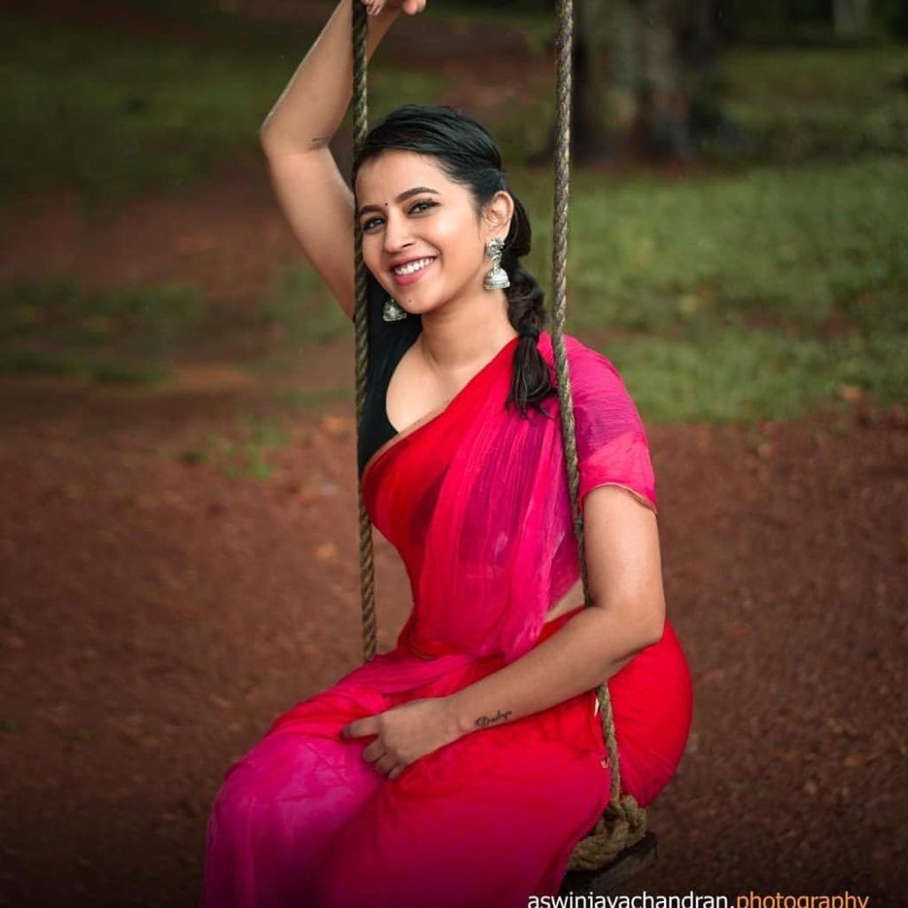 Komalee Prasad hot photos, Komalee Prasad red saree photos, Komalee Prasad bold photoshoot, Komalee Prasad glamorous pics, Komalee Prasad viral images, Komalee Prasad latest photoshoot, Komalee Prasad sexy photos, Komalee Prasad trending pics, Komalee Prasad actress photos, Komalee Prasad sizzling photoshoot, Komalee Prasad Instagram pics, Komalee Prasad HD wallpapers, Komalee Prasad bold saree look, South actress hot photos, Komalee Prasad new viral photos, Komalee Prasad elegant saree photos, Komalee Prasad fans images, Komalee Prasad glamorous red saree look, Komalee Prasad traditional hot look, Komalee Prasad viral trending photos