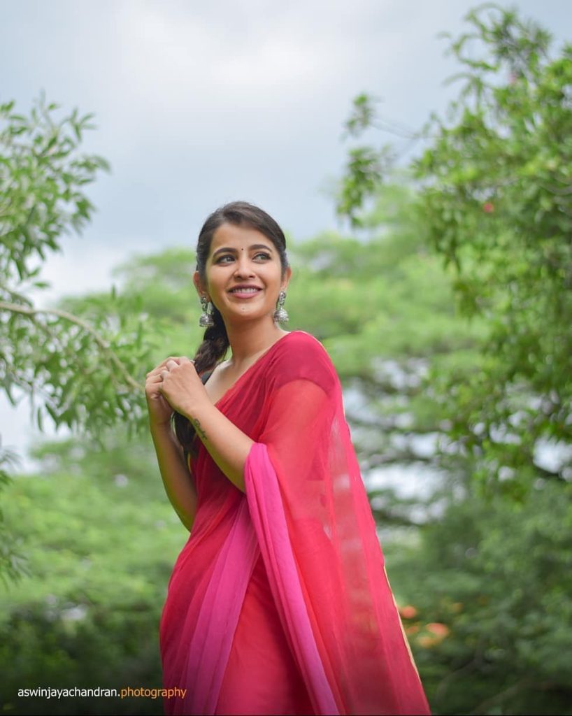 Komalee Prasad hot photos, Komalee Prasad red saree photos, Komalee Prasad bold photoshoot, Komalee Prasad glamorous pics, Komalee Prasad viral images, Komalee Prasad latest photoshoot, Komalee Prasad sexy photos, Komalee Prasad trending pics, Komalee Prasad actress photos, Komalee Prasad sizzling photoshoot, Komalee Prasad Instagram pics, Komalee Prasad HD wallpapers, Komalee Prasad bold saree look, South actress hot photos, Komalee Prasad new viral photos, Komalee Prasad elegant saree photos, Komalee Prasad fans images, Komalee Prasad glamorous red saree look, Komalee Prasad traditional hot look, Komalee Prasad viral trending photos