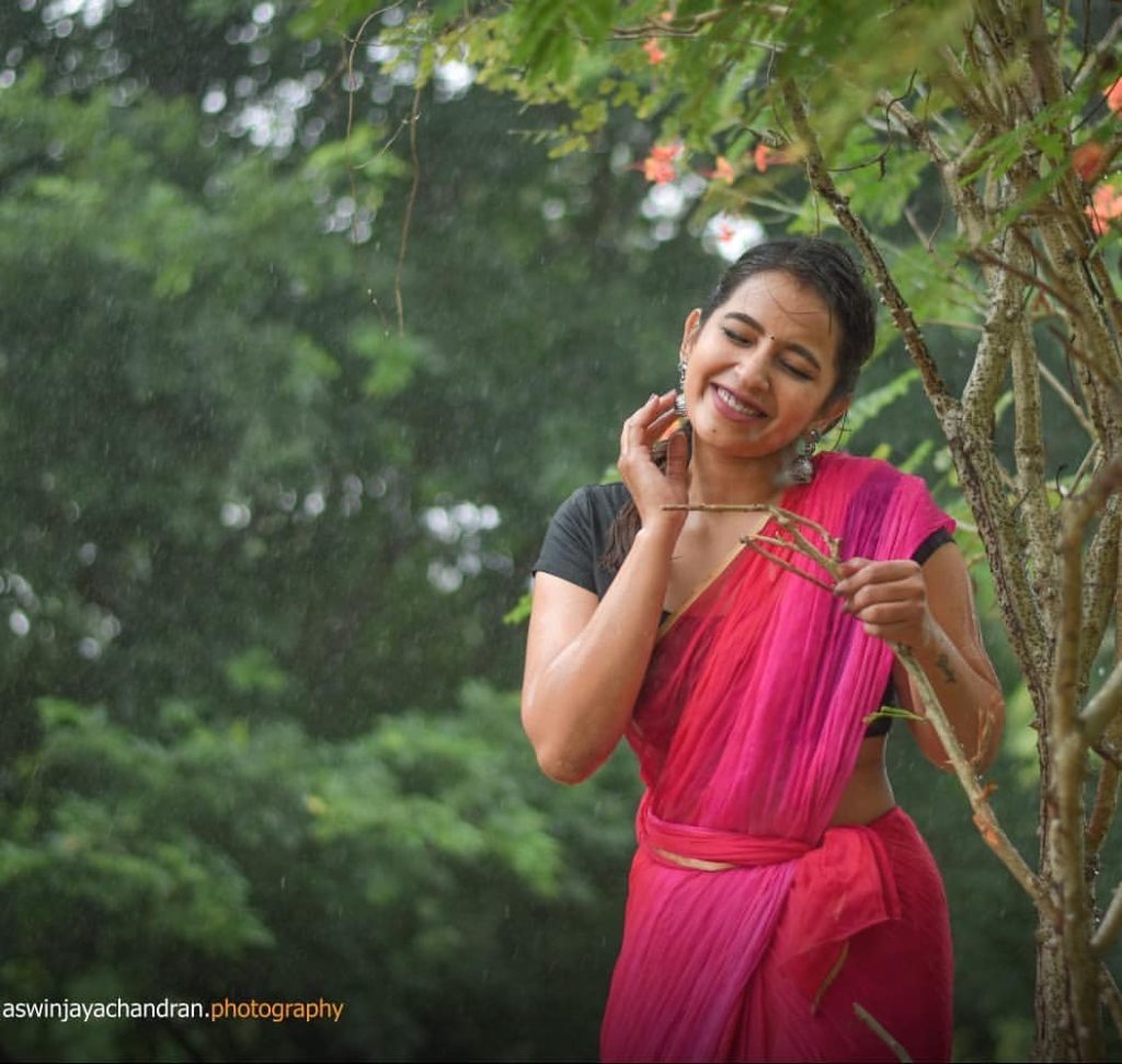 Komalee Prasad hot photos, Komalee Prasad red saree photos, Komalee Prasad bold photoshoot, Komalee Prasad glamorous pics, Komalee Prasad viral images, Komalee Prasad latest photoshoot, Komalee Prasad sexy photos, Komalee Prasad trending pics, Komalee Prasad actress photos, Komalee Prasad sizzling photoshoot, Komalee Prasad Instagram pics, Komalee Prasad HD wallpapers, Komalee Prasad bold saree look, South actress hot photos, Komalee Prasad new viral photos, Komalee Prasad elegant saree photos, Komalee Prasad fans images, Komalee Prasad glamorous red saree look, Komalee Prasad traditional hot look, Komalee Prasad viral trending photos