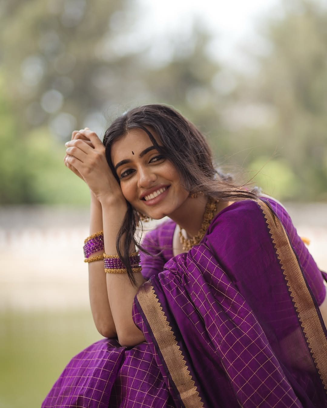 Maanasa Choudhary Traditional Look Photos in Saree08