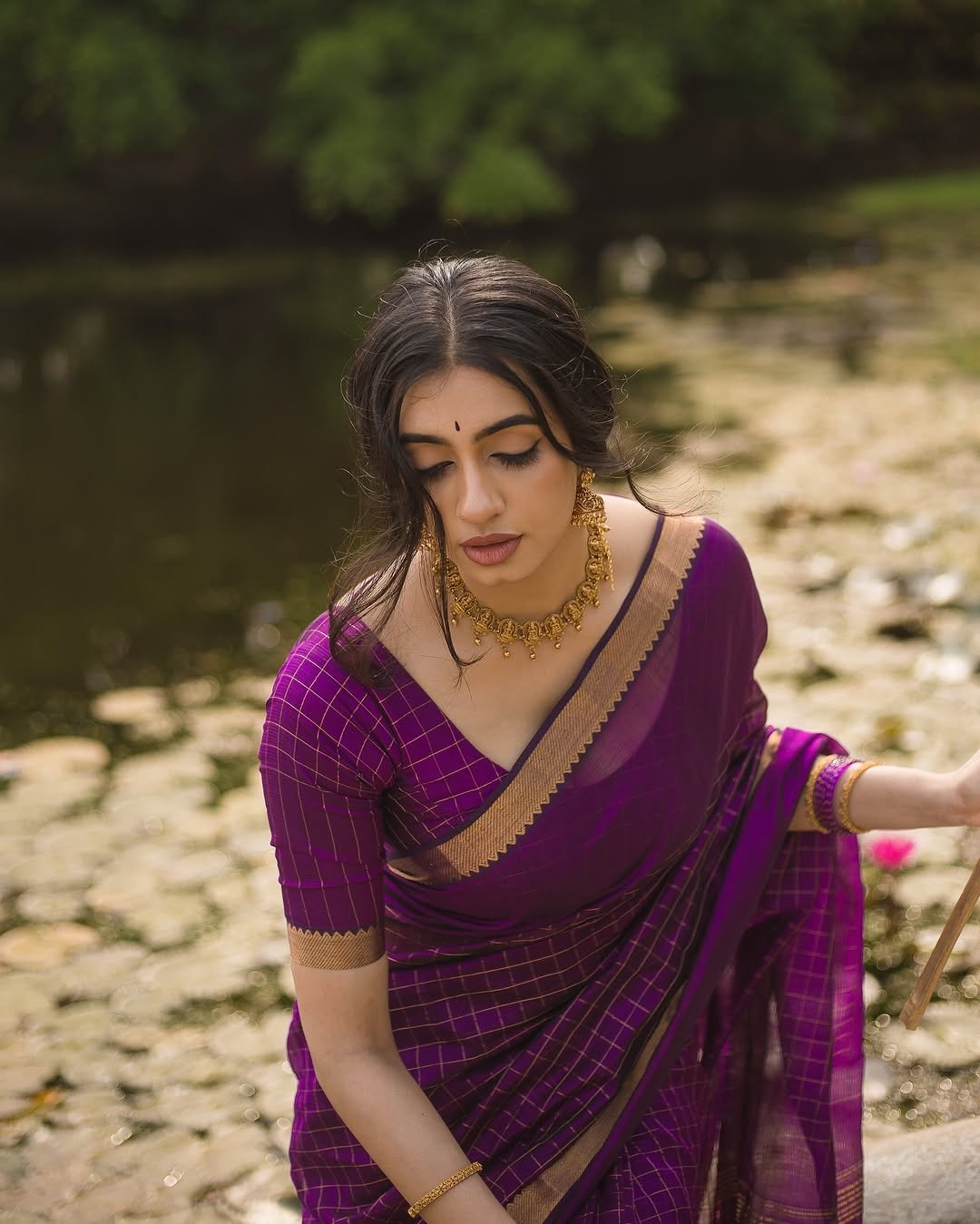 Maanasa Choudhary Traditional Look Photos in Saree10