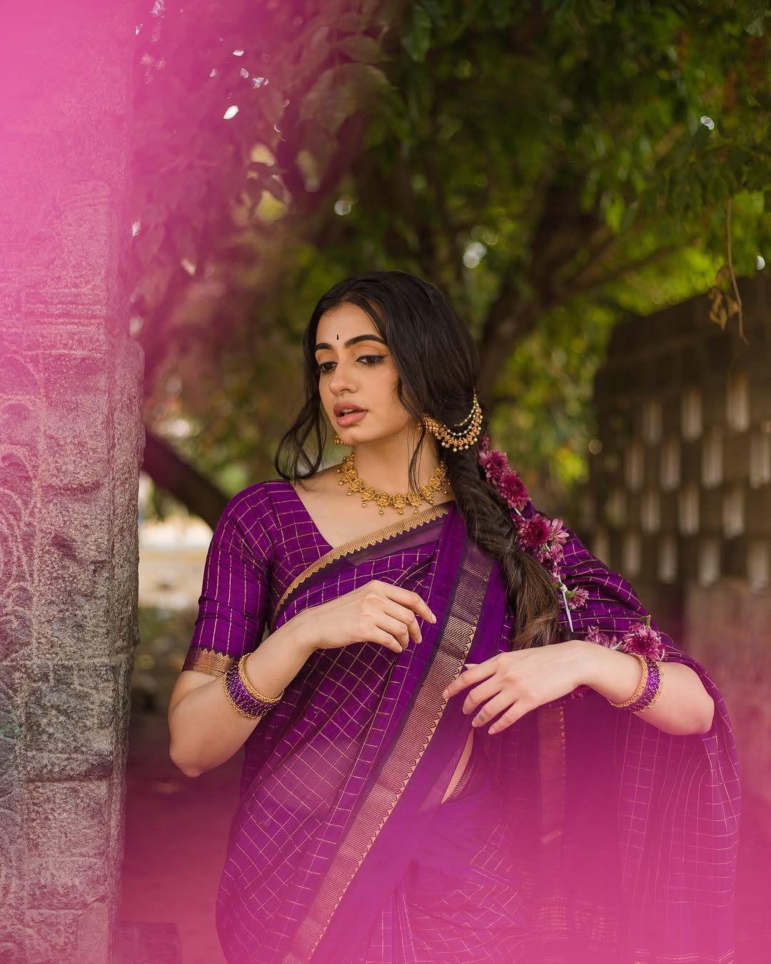 Maanasa Choudhary Traditional Look Photos in Saree12