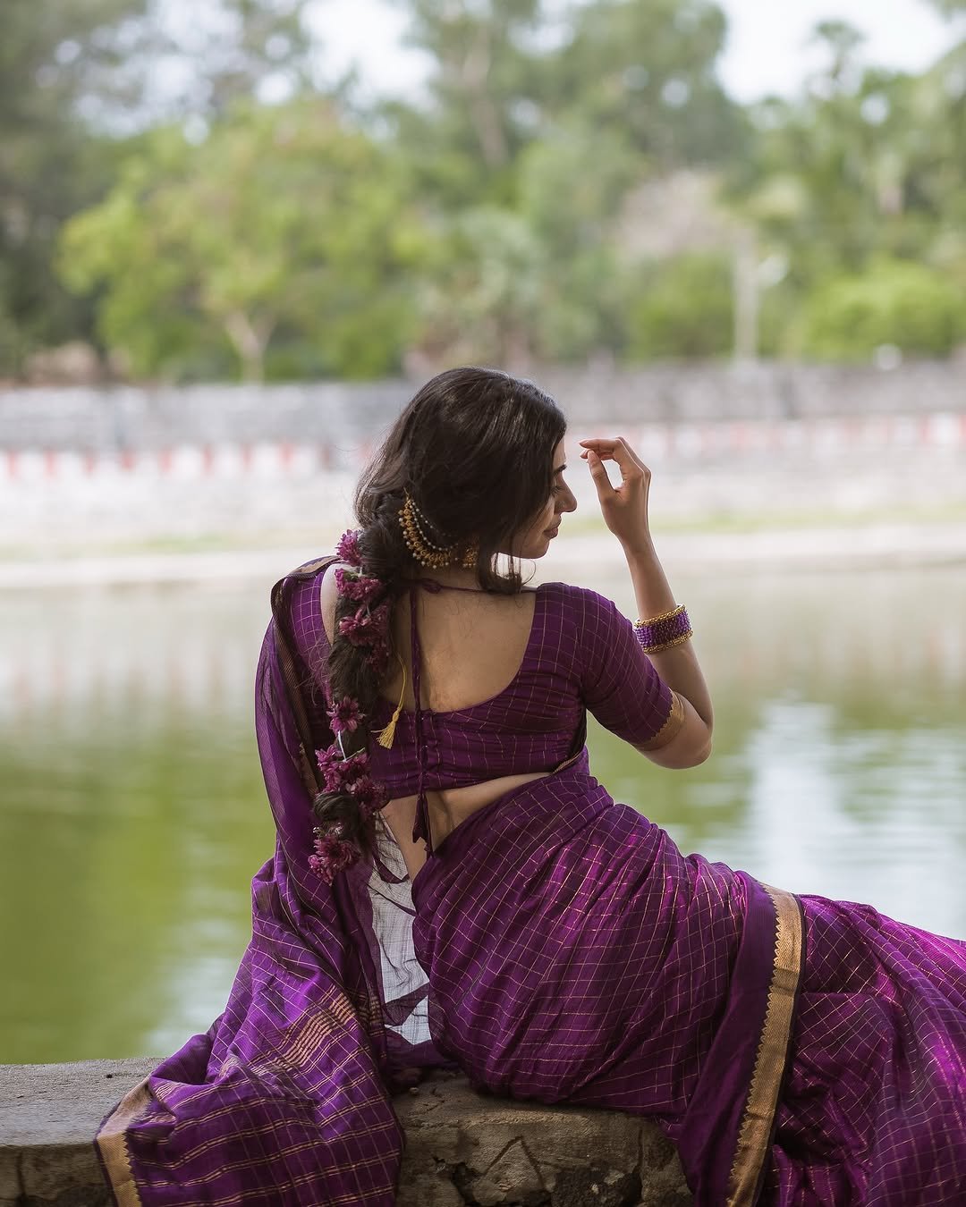 Maanasa Choudhary Traditional Look Photos in Saree19