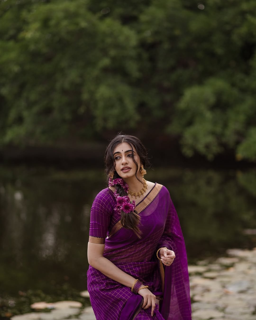 Maanasa Choudhary Traditional Look Photos in Saree25