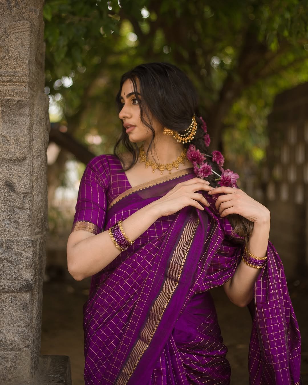 Maanasa Choudhary Traditional Look Photos in Saree31