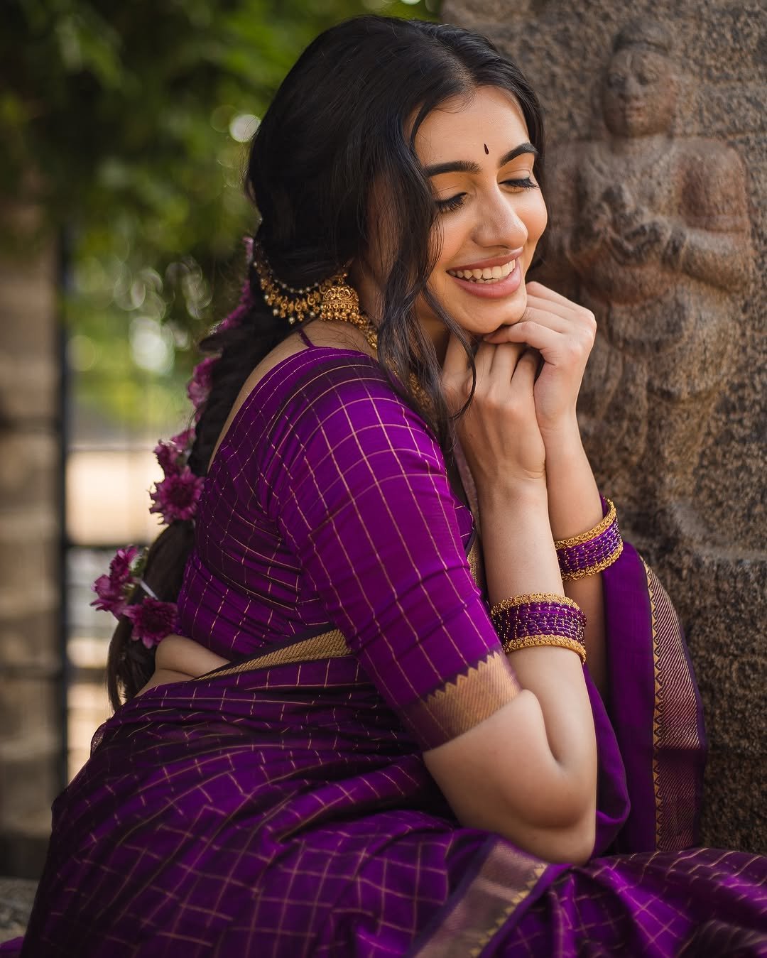 Maanasa Choudhary Traditional Look Photos in Saree32