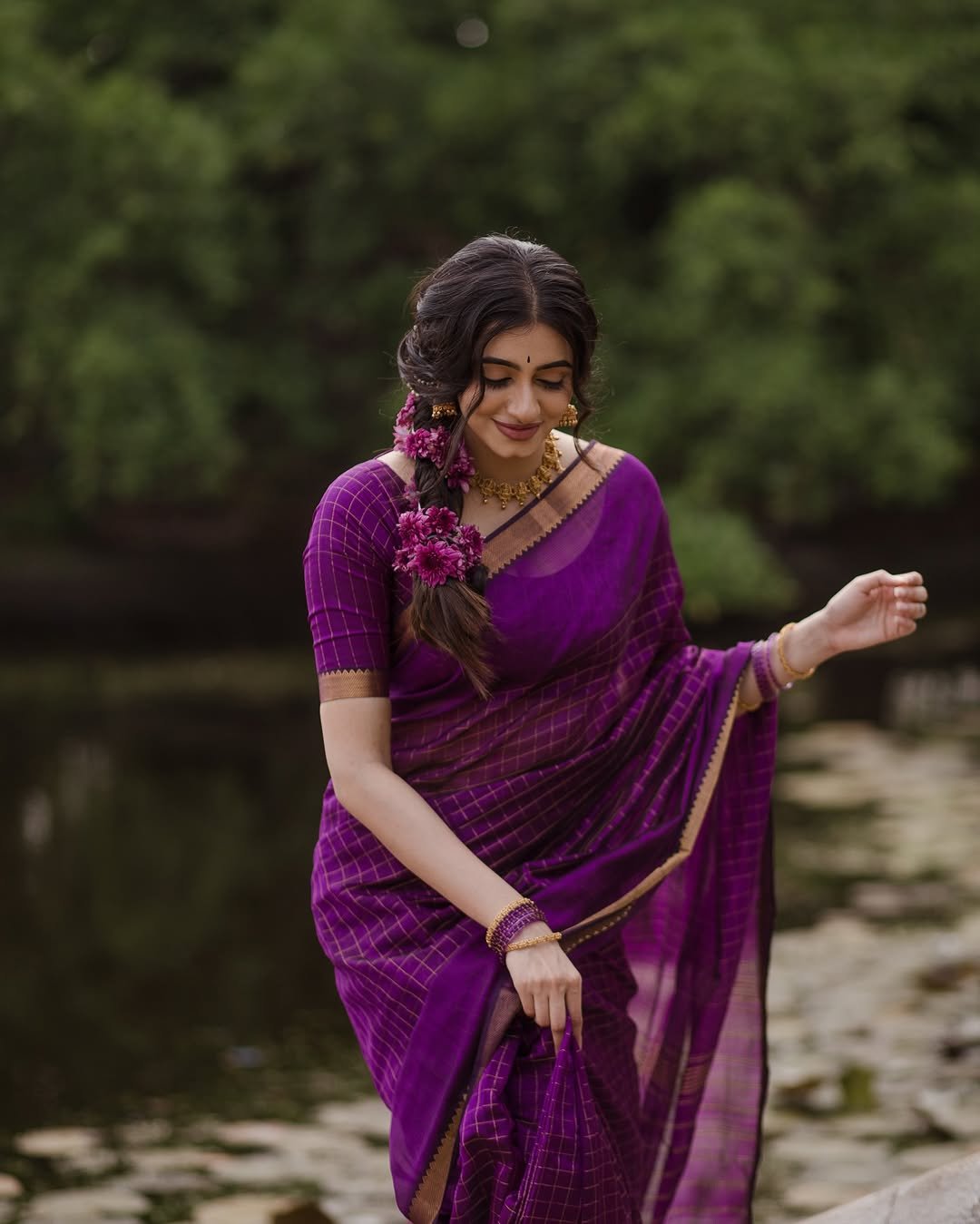 Maanasa Choudhary Traditional Look Photos in Saree34