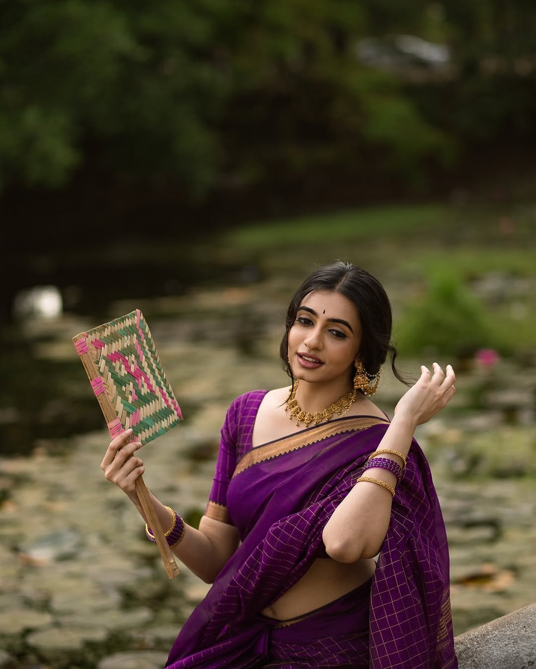 Maanasa Choudhary Traditional Look Photos in Saree40