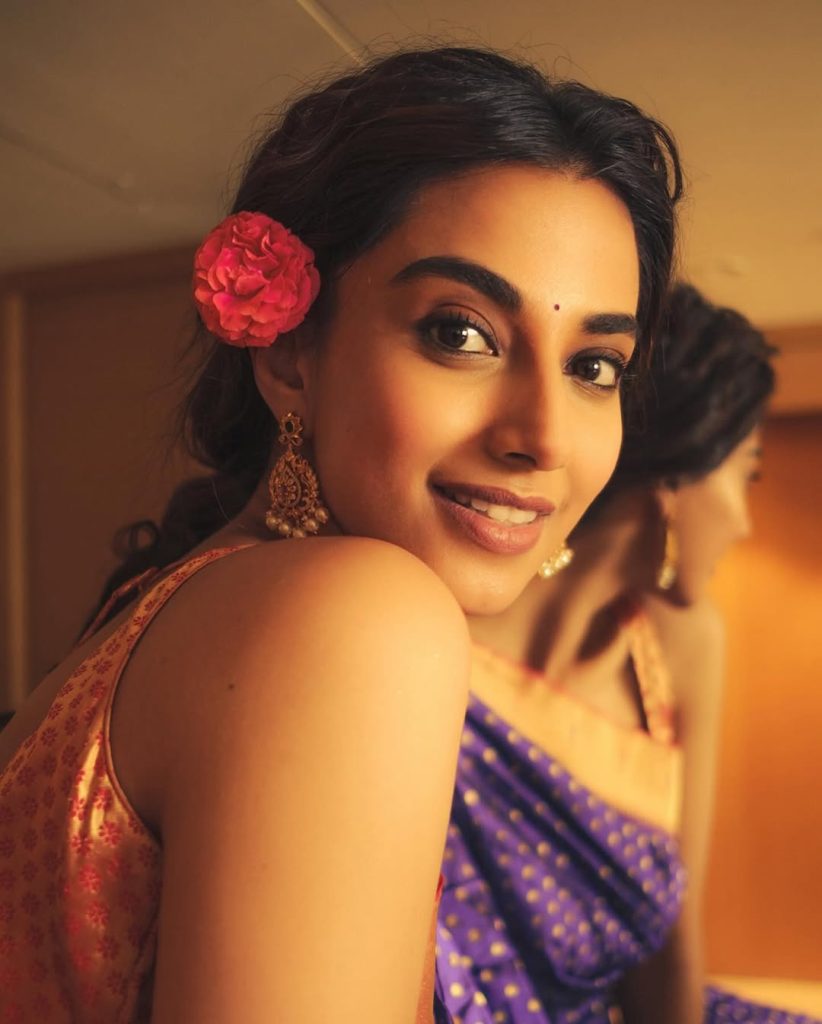 meenakshi chaudhary saree photos, meenakshi chaudhary latest images, meenakshi chaudhary hd photos, meenakshi chaudhary traditional look, meenakshi chaudhary gorgeous photos, meenakshi chaudhary saree photoshoot, meenakshi chaudhary actress pics, meenakshi chaudhary elegant photos, meenakshi chaudhary viral photos, meenakshi chaudhary beautiful pics, meenakshi chaudhary glamour look, meenakshi chaudhary latest photoshoot, meenakshi chaudhary instagram photos, meenakshi chaudhary stunning saree look, meenakshi chaudhary ethnic wear photos, meenakshi chaudhary celebrity images, meenakshi chaudhary trendy looks, meenakshi chaudhary exclusive pictures, meenakshi chaudhary high quality images, meenakshi chaudhary portfolio photos