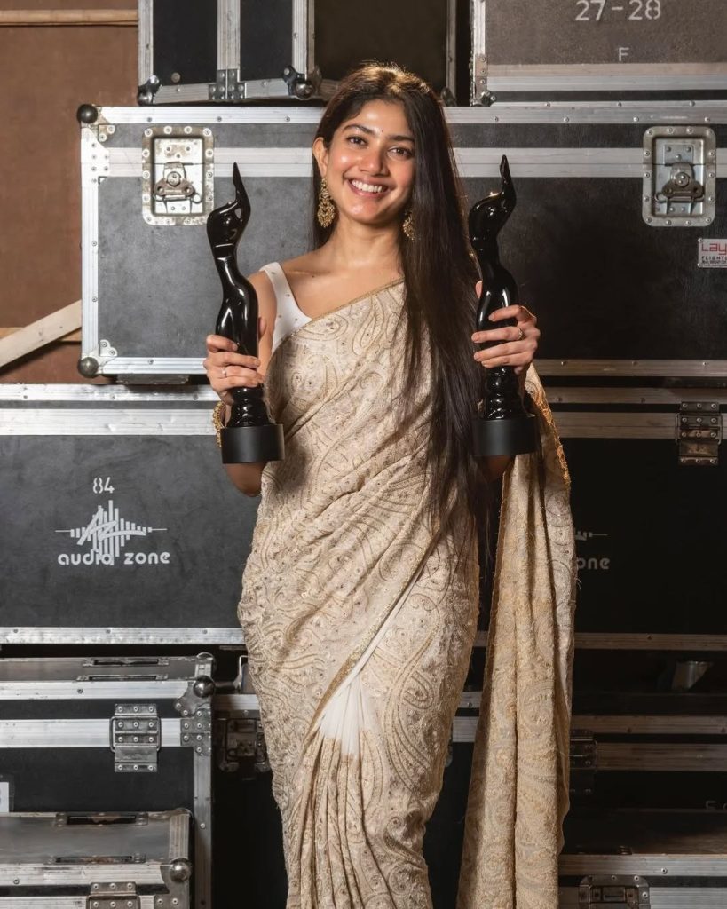 Sai Pallavi white saree photos, Sai Pallavi stunning photos, Sai Pallavi elegant saree look, Sai Pallavi latest photoshoot, Sai Pallavi natural beauty, Sai Pallavi glamorous look, Sai Pallavi traditional saree photos, Sai Pallavi viral images, Sai Pallavi HD wallpapers, Sai Pallavi actress photos, Sai Pallavi fans pics, Sai Pallavi Instagram photos, Sai Pallavi no makeup look, Sai Pallavi trending saree photos, South actress white saree pics, Sai Pallavi gorgeous photos, Sai Pallavi simple look photoshoot, Sai Pallavi saree glamour, Sai Pallavi beautiful saree clicks, Sai Pallavi ActorFacts photos