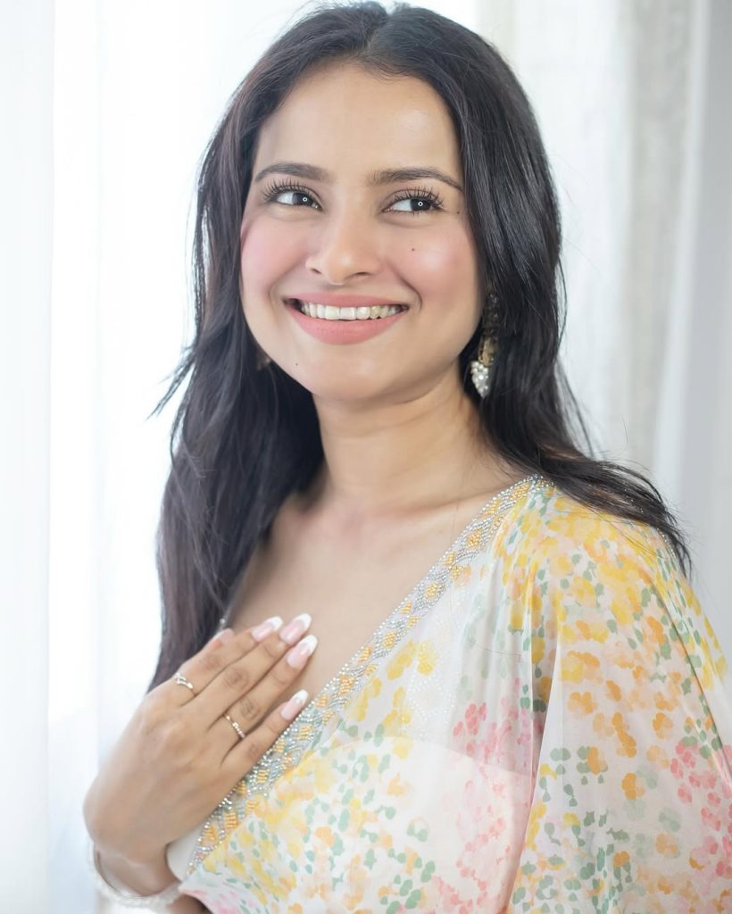 Aarushi Baruah's styling with white transparent saree