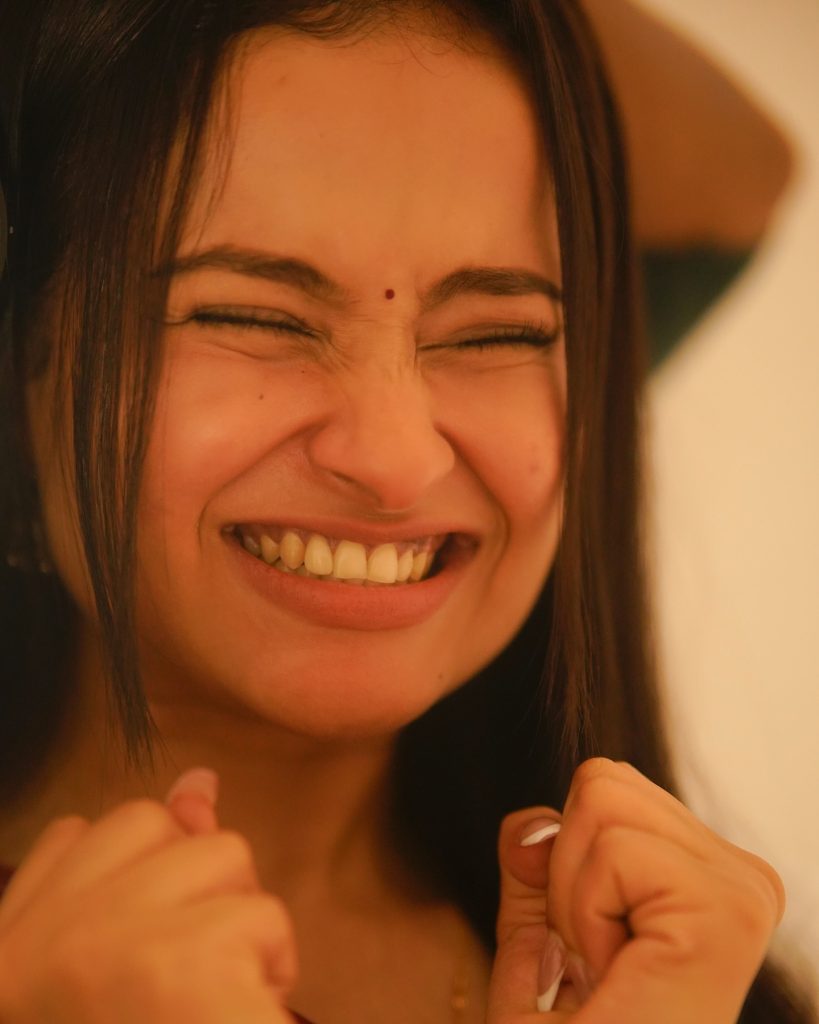 Aarushi Baruah wearing beautiful maroon saree in cute photoshoot