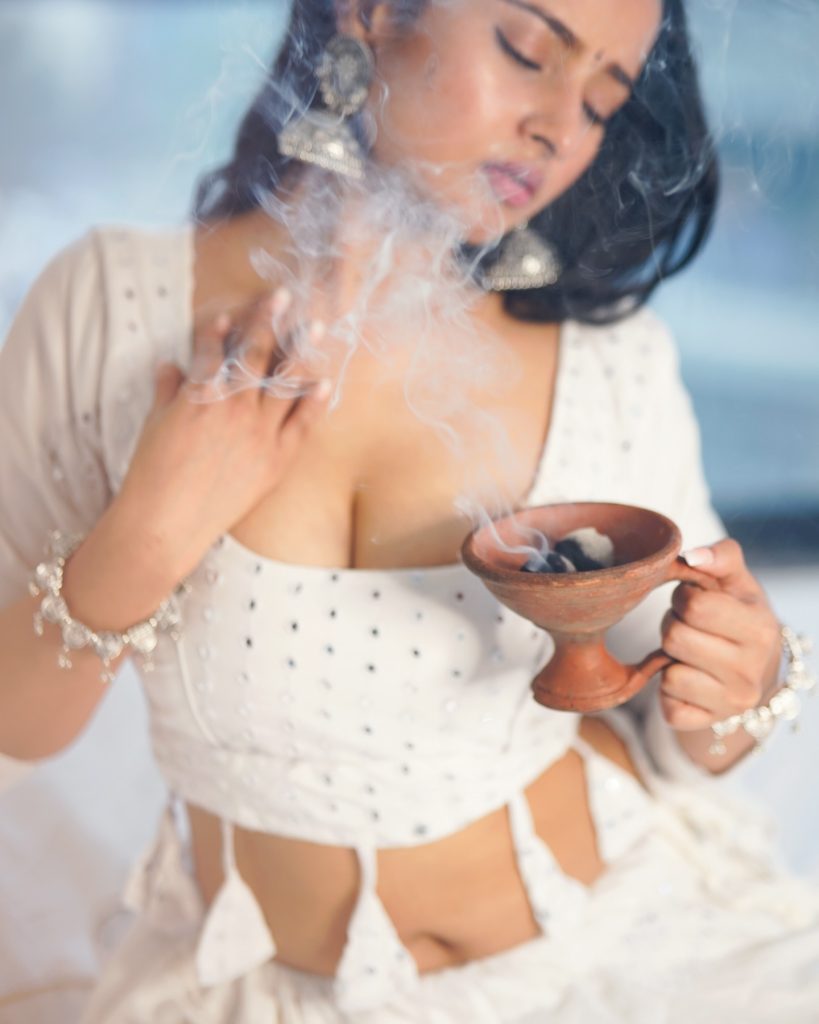 Aarushi Baruah in glamorous bed photoshoot with elegant styling