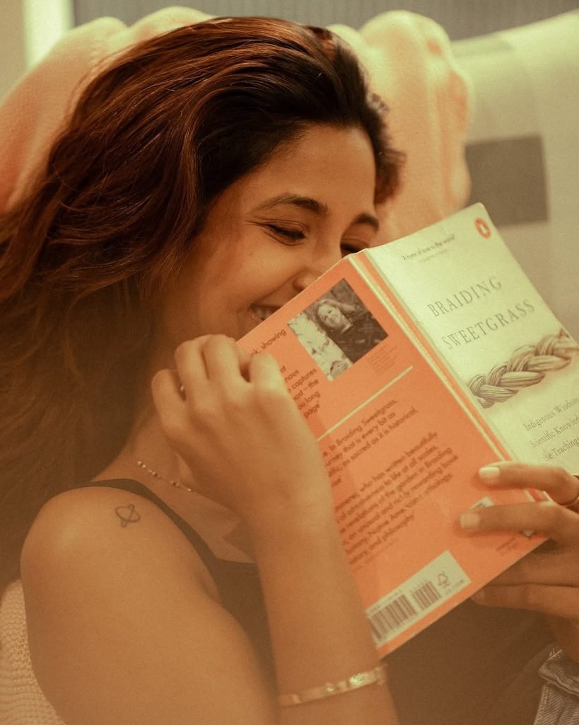 Keerthi Pandian's complete couch photoshoot