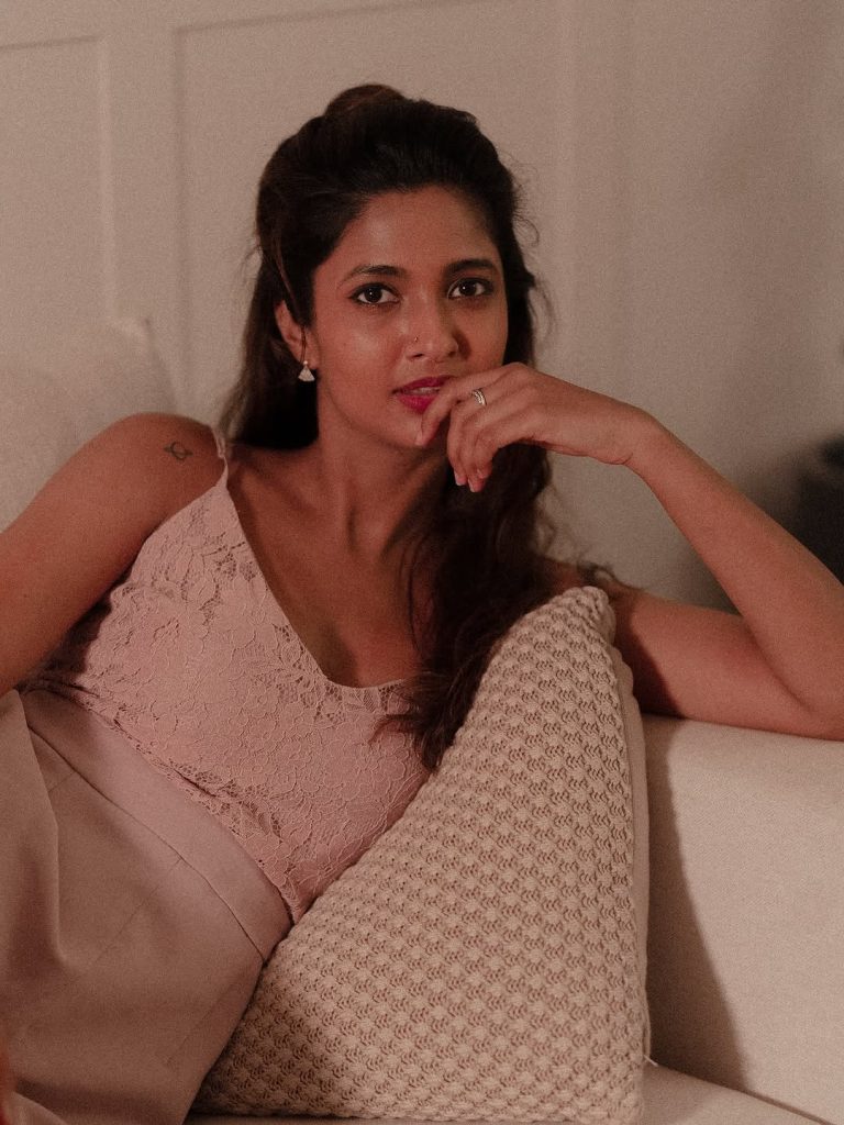 Keerthi Pandian's natural makeup with shorts outfit styling