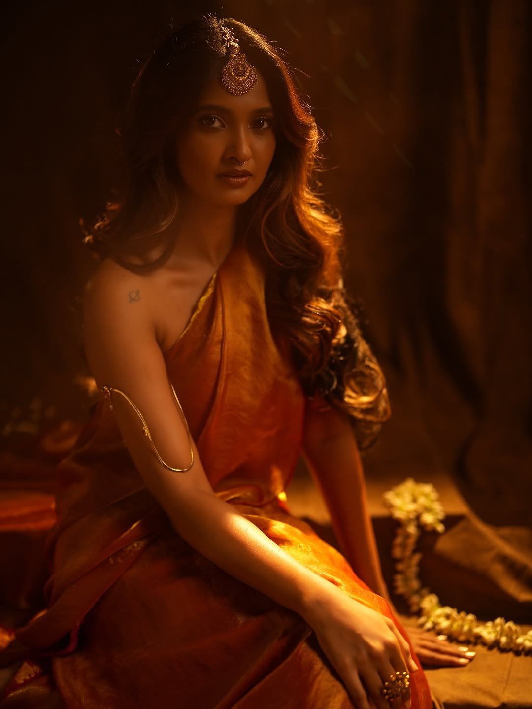 Keerthi Pandian looking gorgeous in professional beauty photoshoot