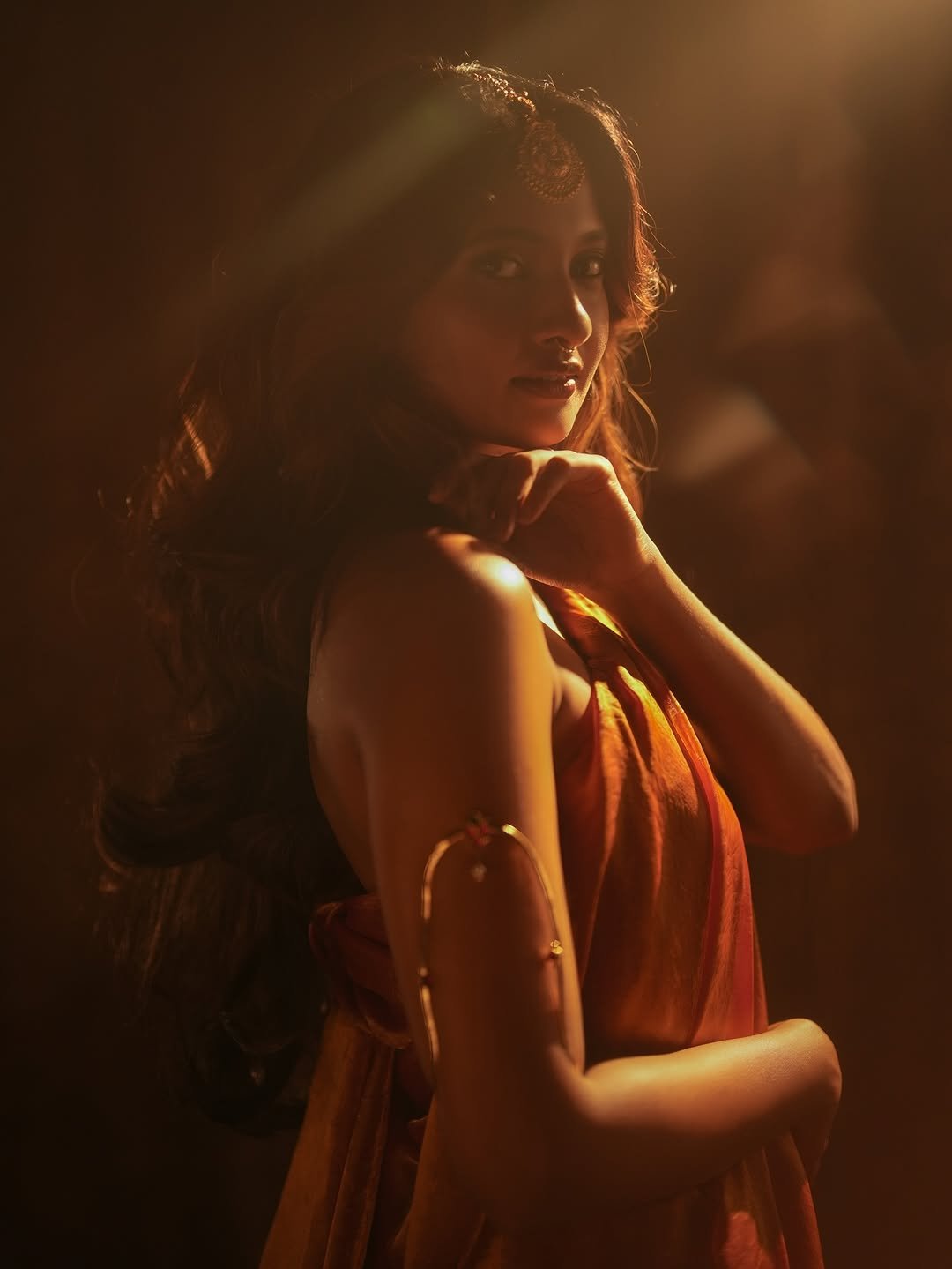 Keerthi Pandian's radiant beauty and elegant styling