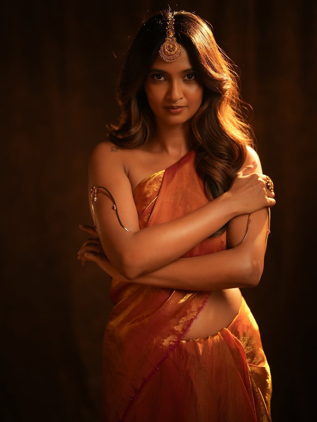 Keerthi Pandian's radiant beauty and elegant styling