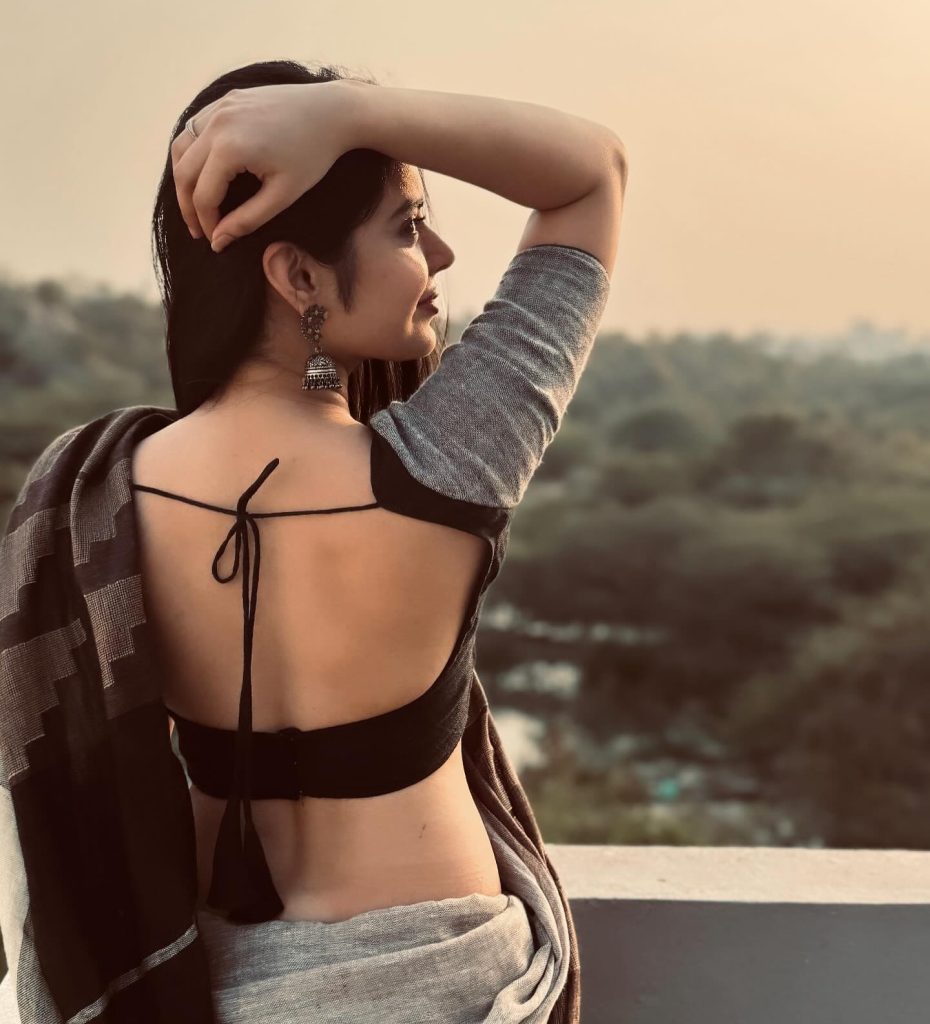 Actress Kushitha Kallapu glamorous hot photos from back