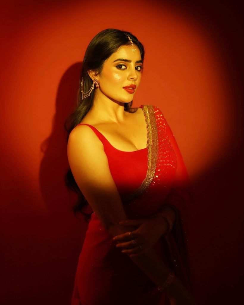 Kushitha Kallapu wearing stunning red saree