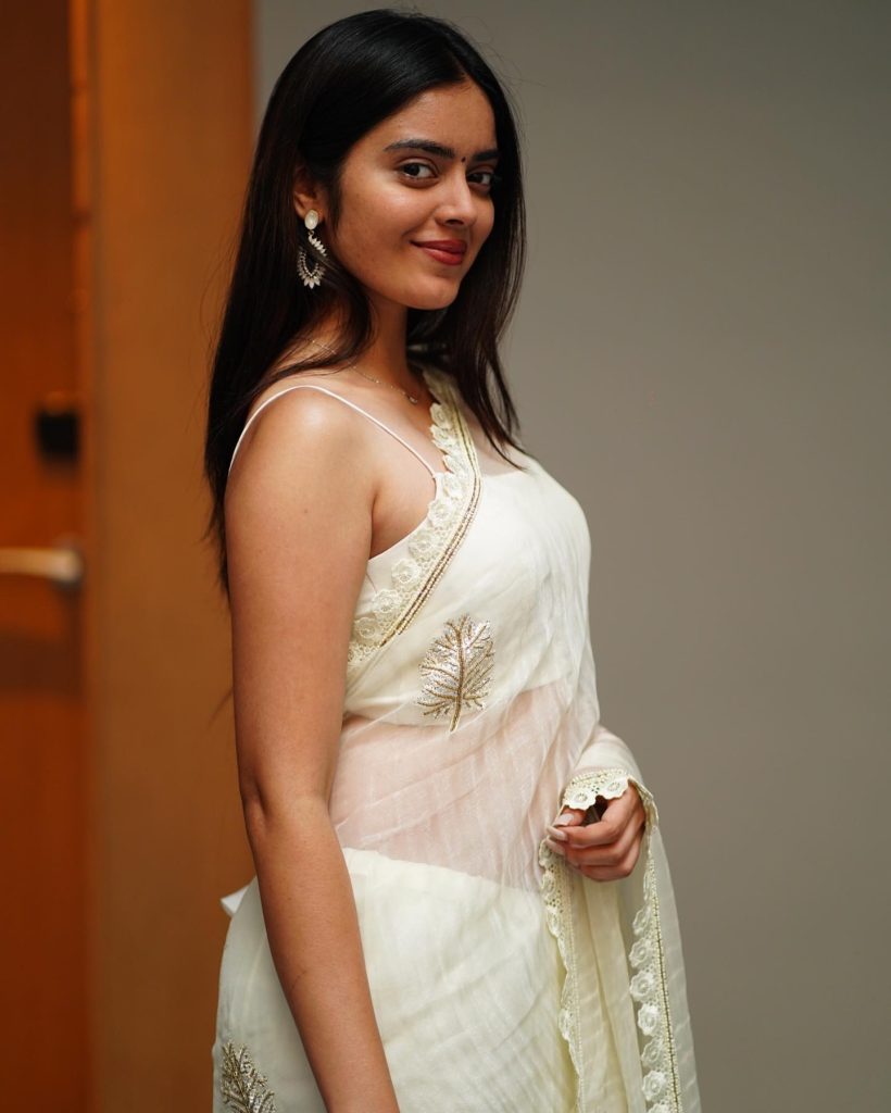 Kushitha Kallapu traditional yet hot look in white saree