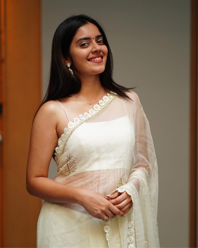 Kushitha Kallapu traditional yet hot look in white saree