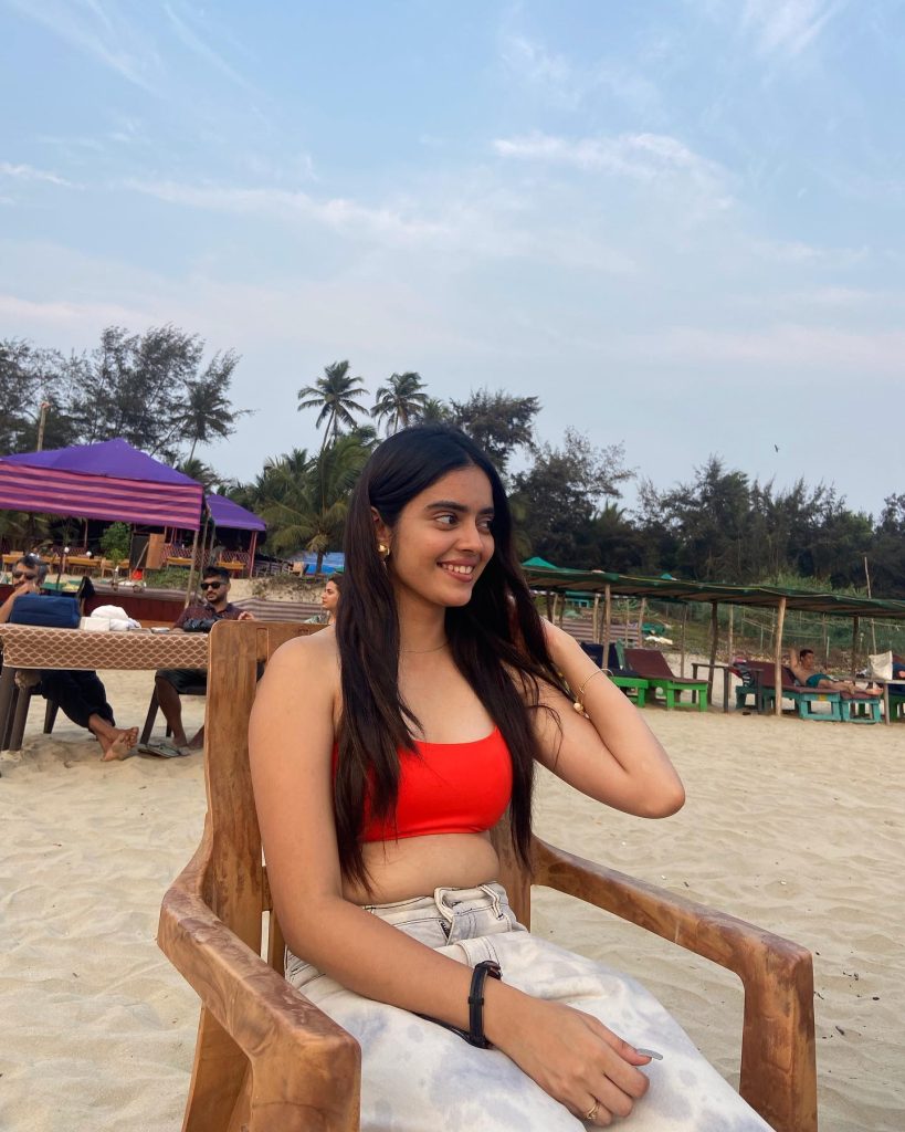 Actress Kushitha Kallapu flaunts her curves at beach