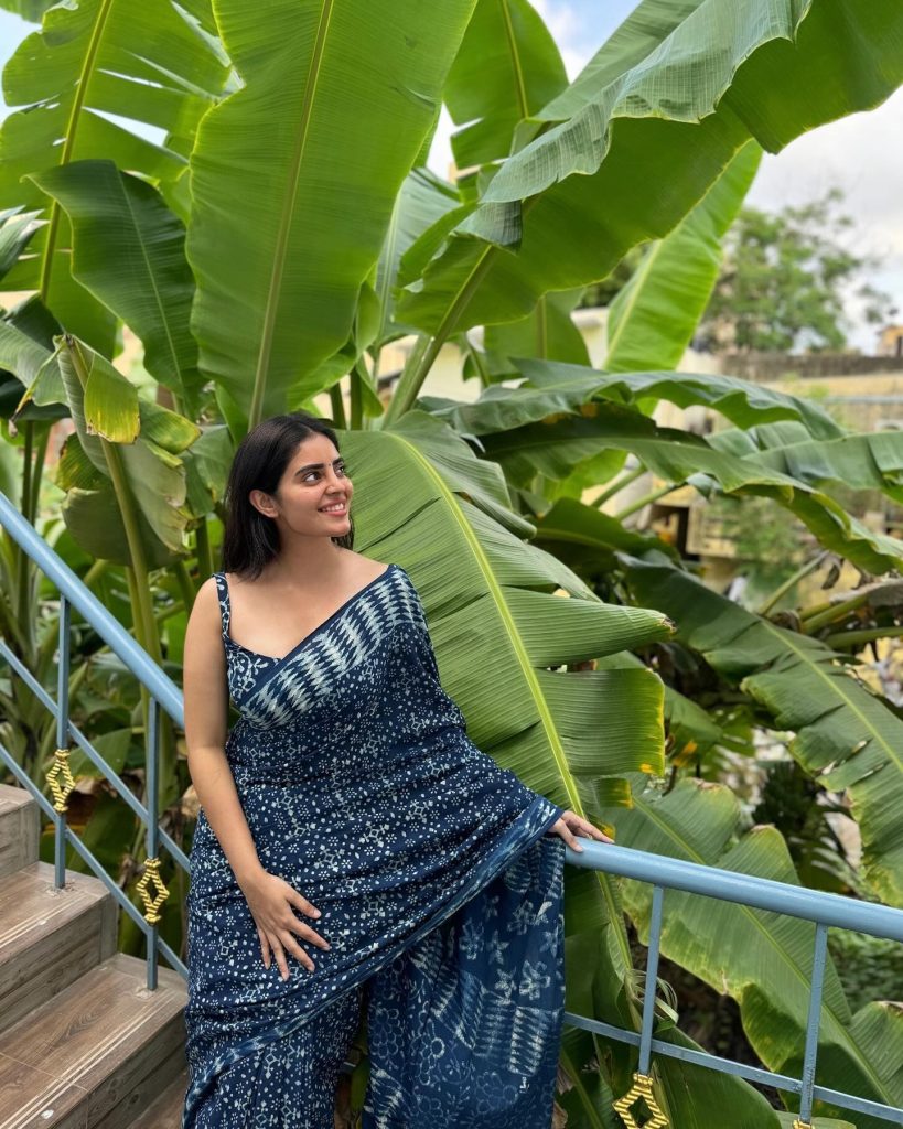 Kushitha Kallapu's park photoshoot in blue saree