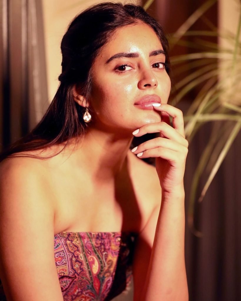 Kushitha Kallapu's modern makeup and hairstyle