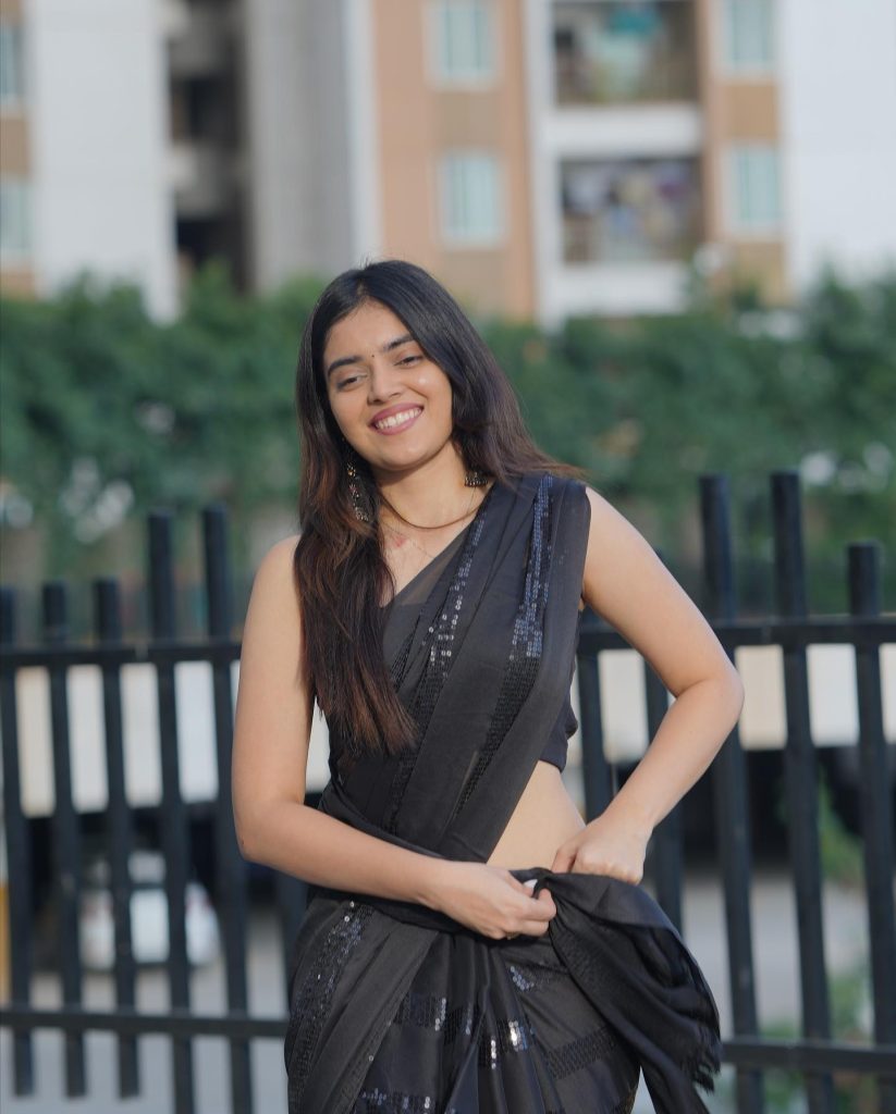 Actress Kushitha Kallapu glamorous black saree photos