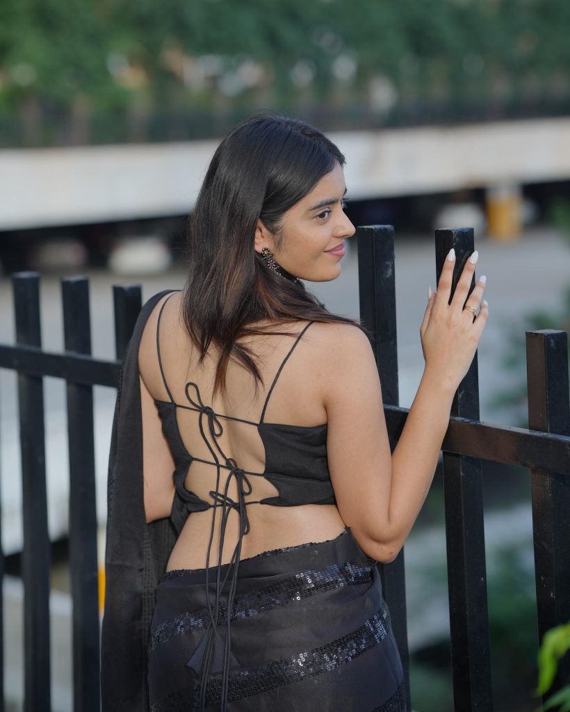 Actress Kushitha Kallapu glamorous black saree photos