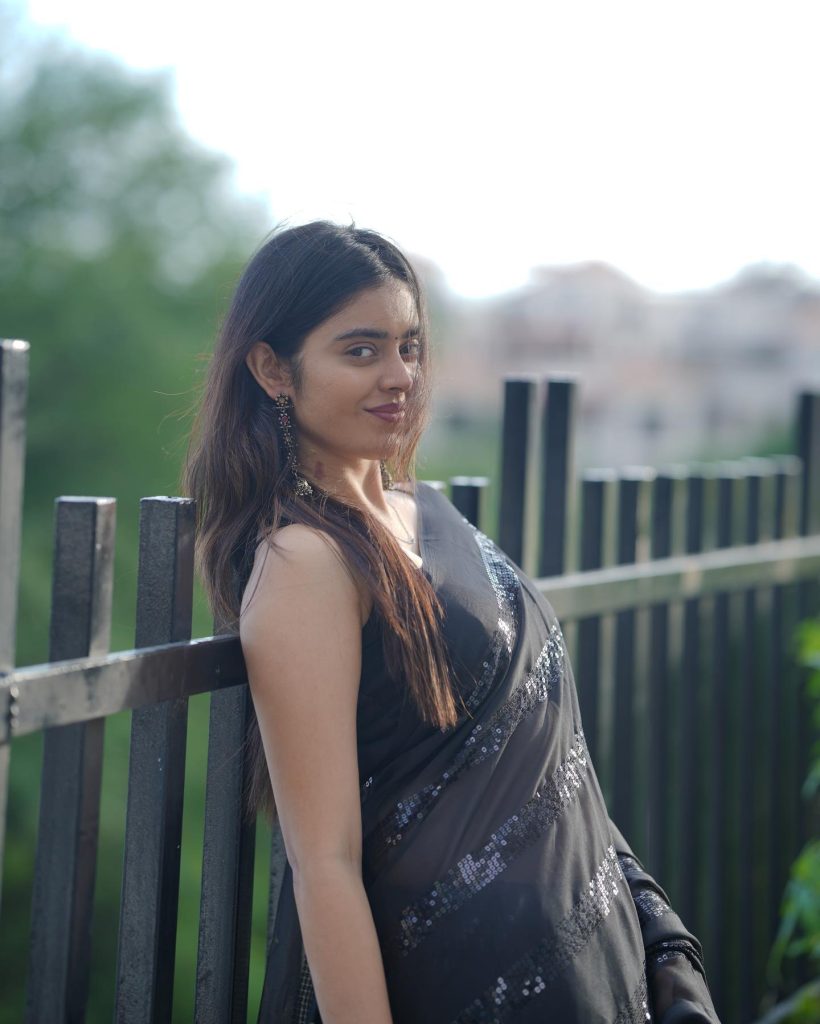 Kushitha Kallapu sizzling photoshoot in stylish black saree