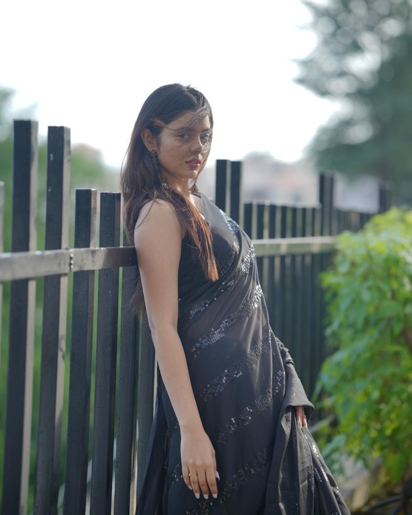 Kushitha Kallapu sexy look in black saree photoshoot