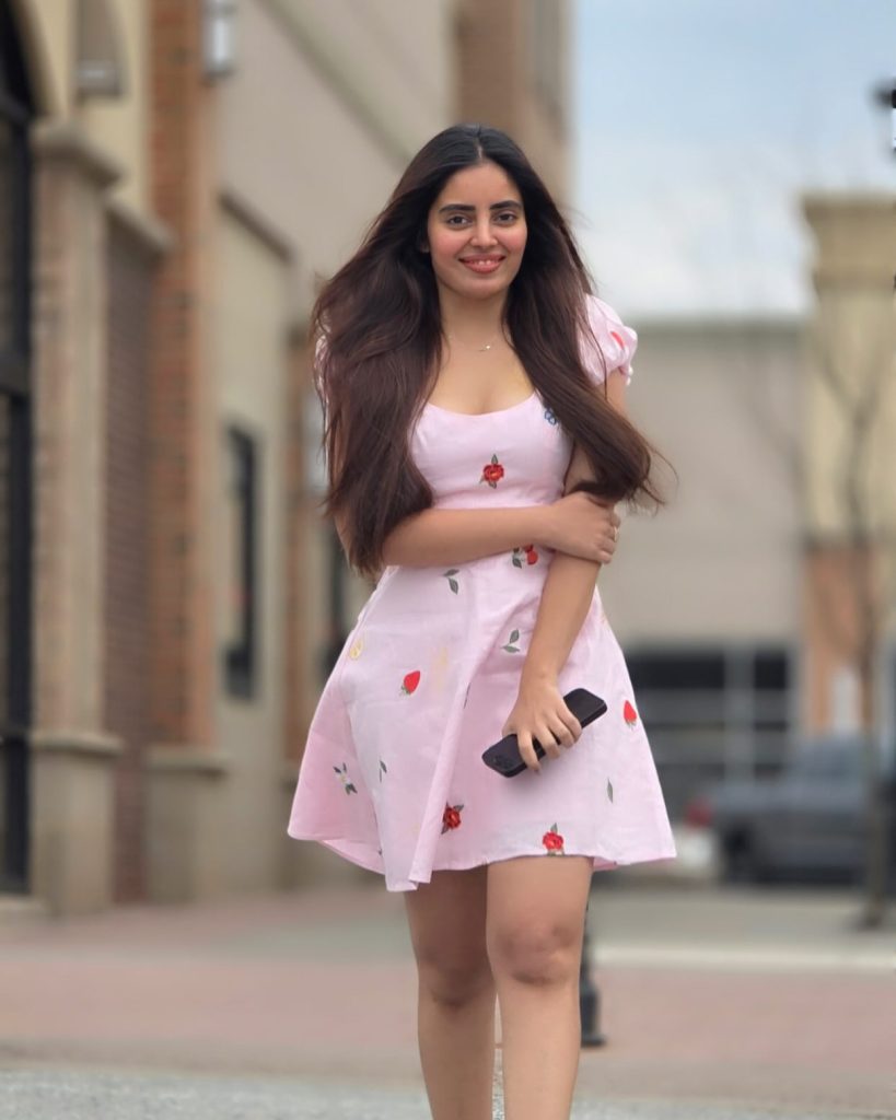 Kushitha Kallapu's complete pink dress look