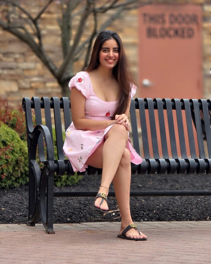 Kushitha Kallapu's complete pink dress look