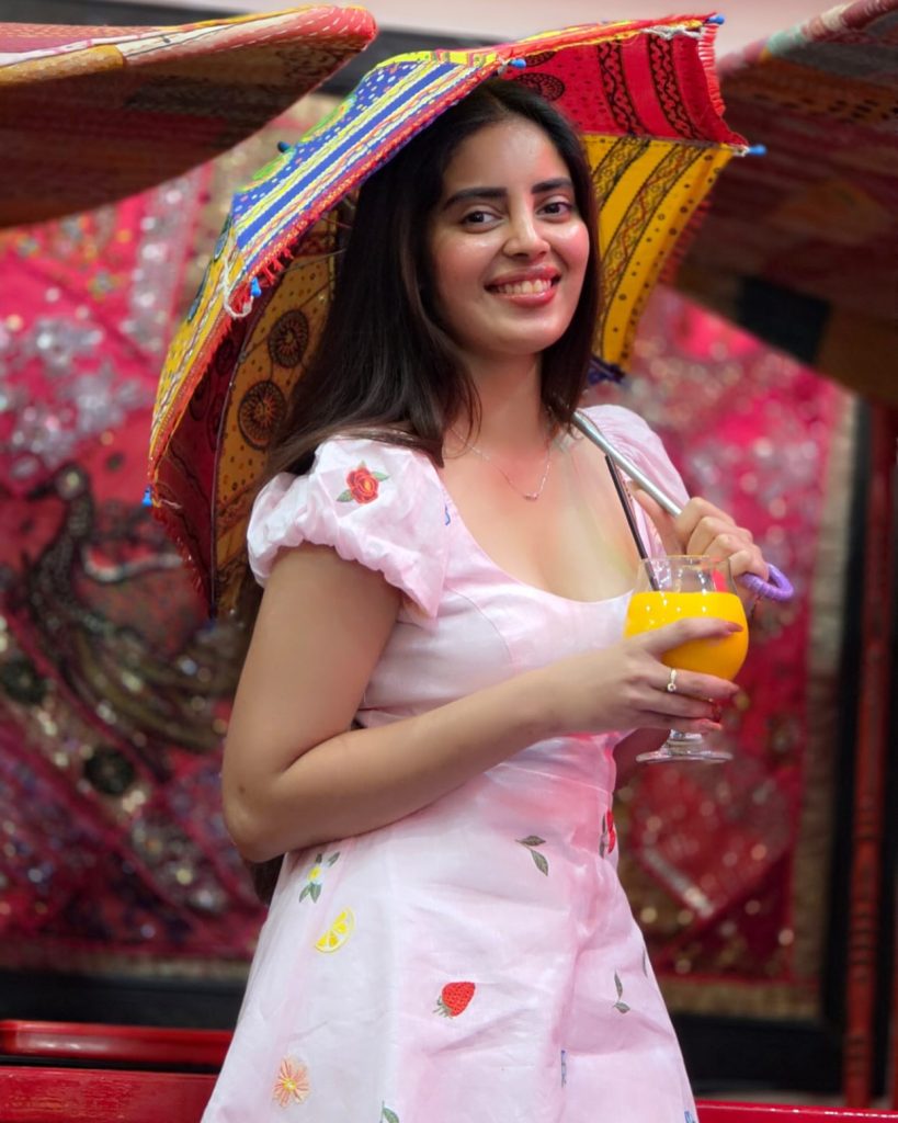 Kushitha Kallapu's complete pink dress look