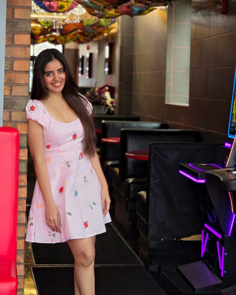 Kushitha Kallapu's complete pink dress look