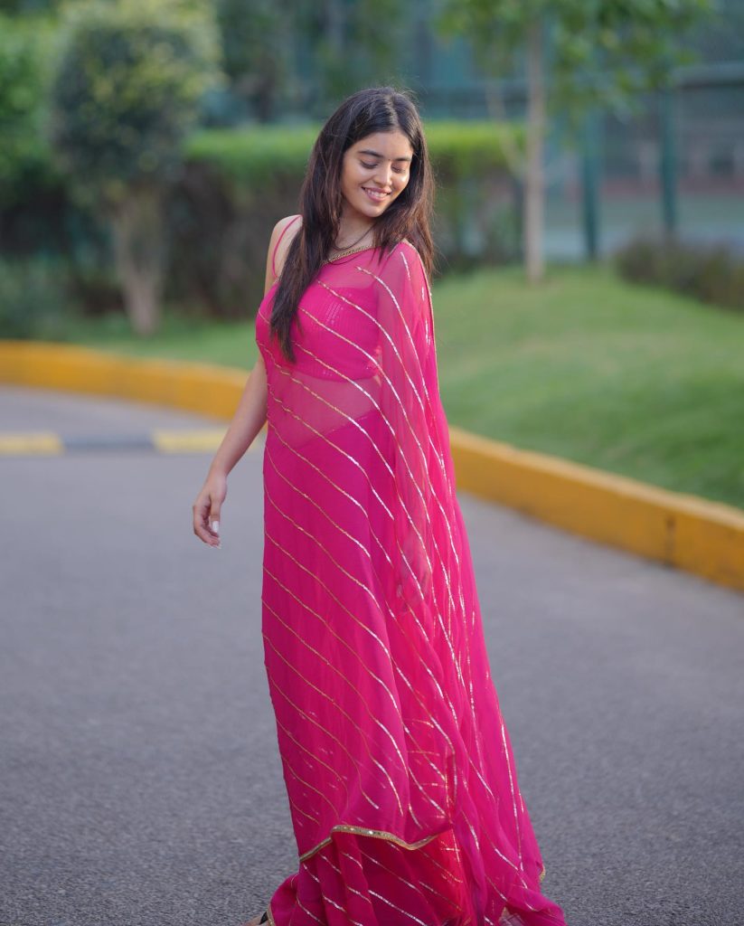 Kushitha Kallapu hot look in pink saree photoshoot