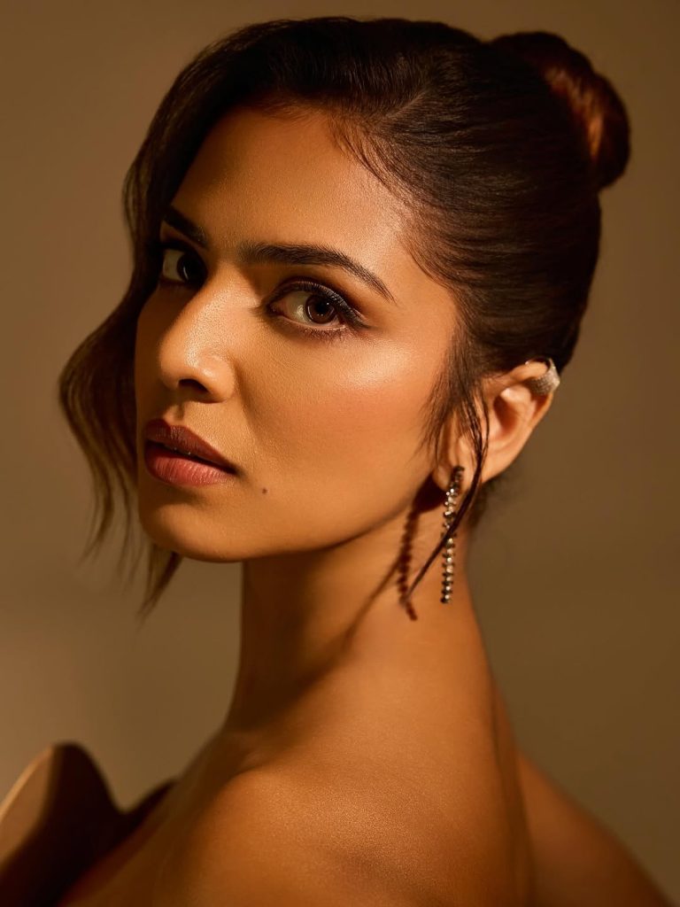 Full-body shot of Malavika Mohanan's complete glamorous look