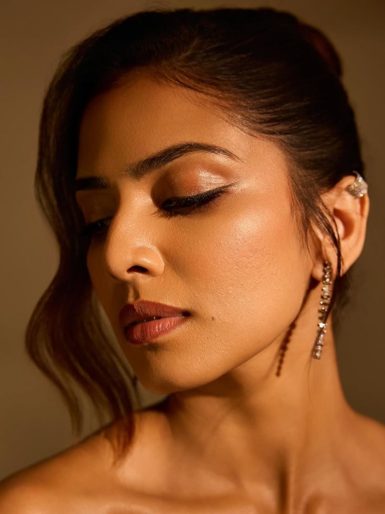 Full-body shot of Malavika Mohanan's complete glamorous look