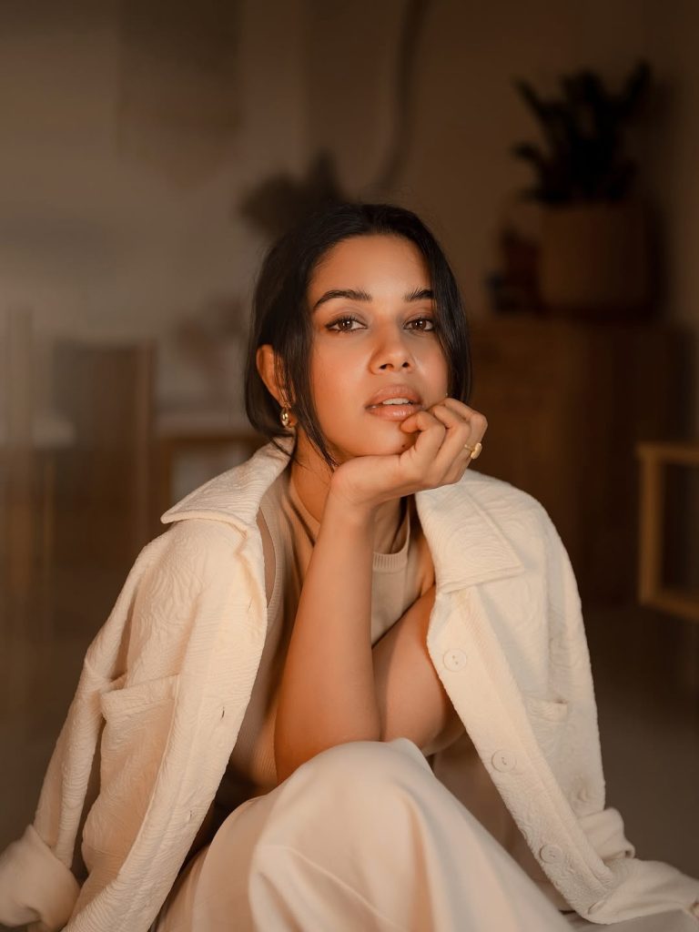 Mirnalini Ravi wearing casual outfit in relaxed photoshoot setting