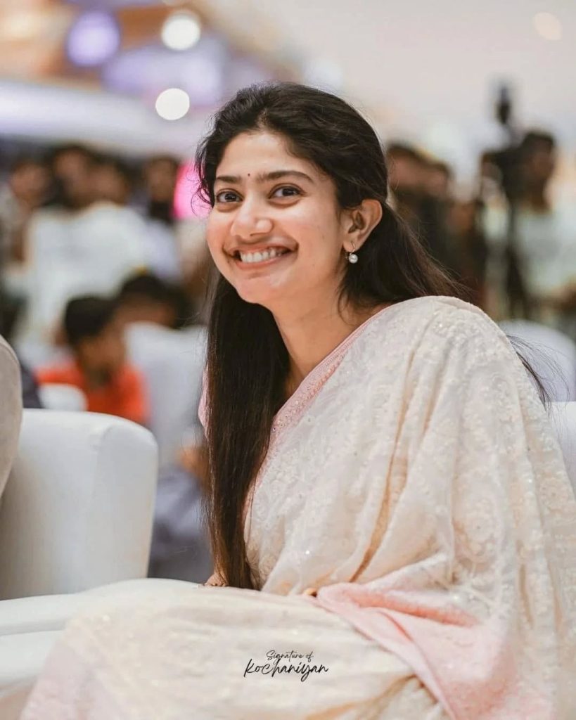Sai Pallavi's natural makeup and styling at movie event