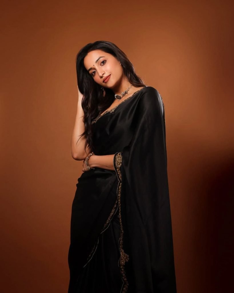 Srinidhi Shetty's makeup and styling for HIT promotions