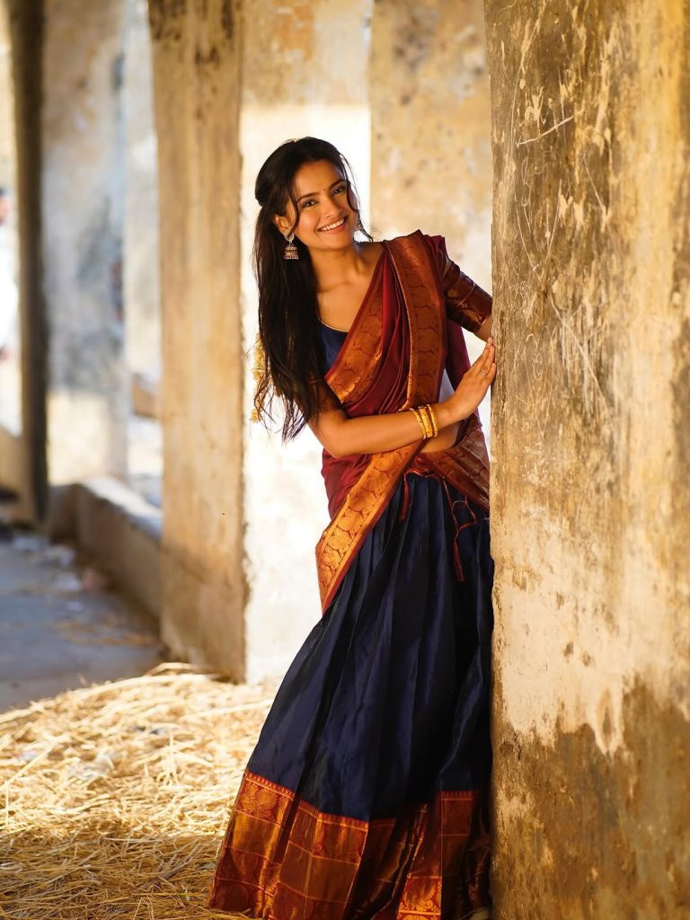 Traditional hot saree styling creates glamorous elegance for Aarushi Baruah