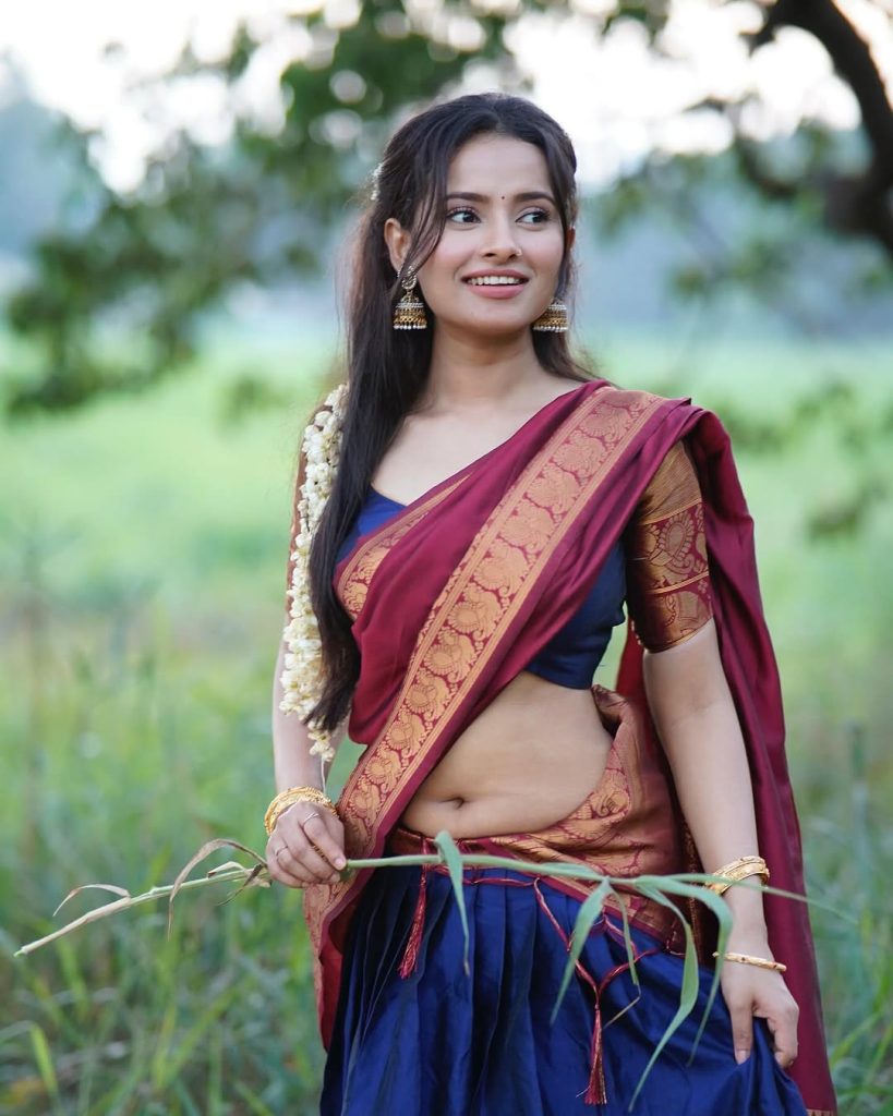 Bold traditional presentation showcases Aarushi Baruah's versatile appeal
