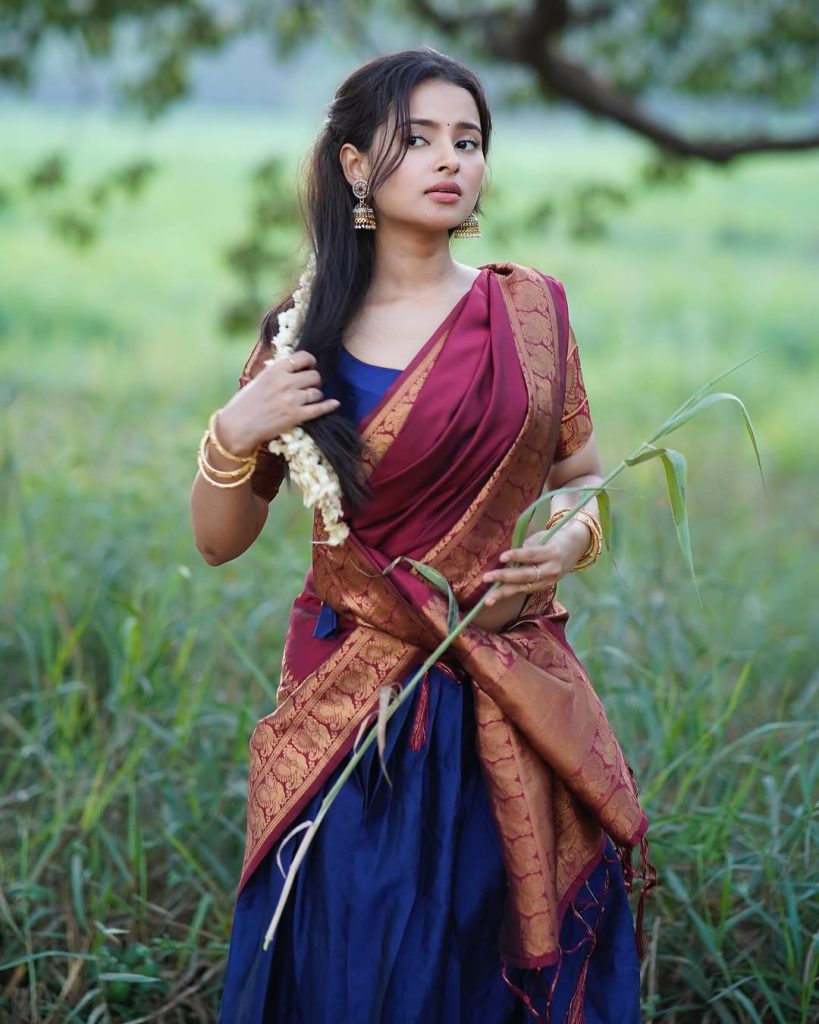 Hot saree styling highlights Aarushi Baruah's contemporary traditional fashion sense