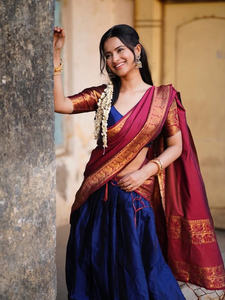 Traditional hot saree styling creates glamorous elegance for Aarushi Baruah
