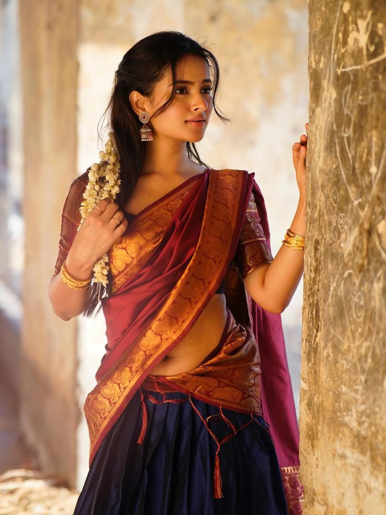 Hot saree styling highlights Aarushi Baruah's contemporary traditional fashion sense